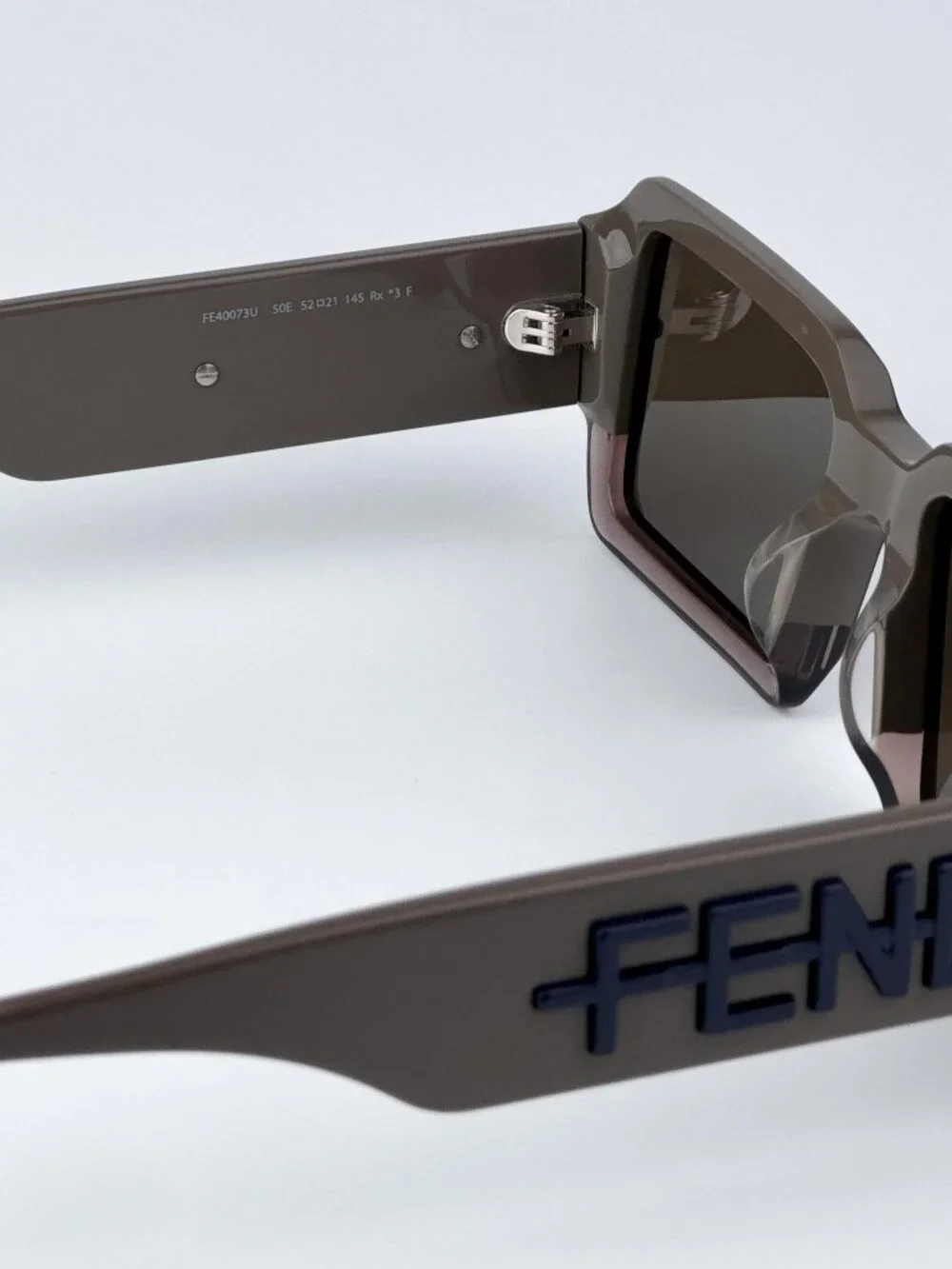 FENDI FE40073U 50E FENDIGRAPHY SHINY BROWN BLUE RECTANGLE SUNGLASSES